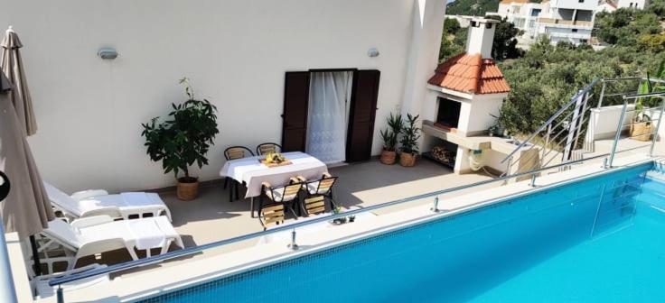 Holiday Home Makarska Buitenkant foto