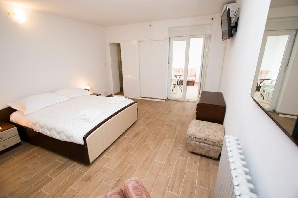 Holiday Home Makarska Buitenkant foto