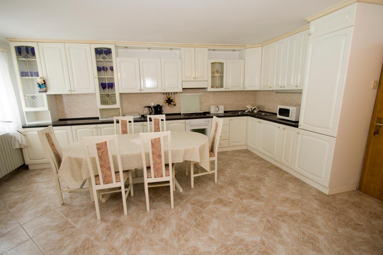 Holiday Home Makarska Buitenkant foto