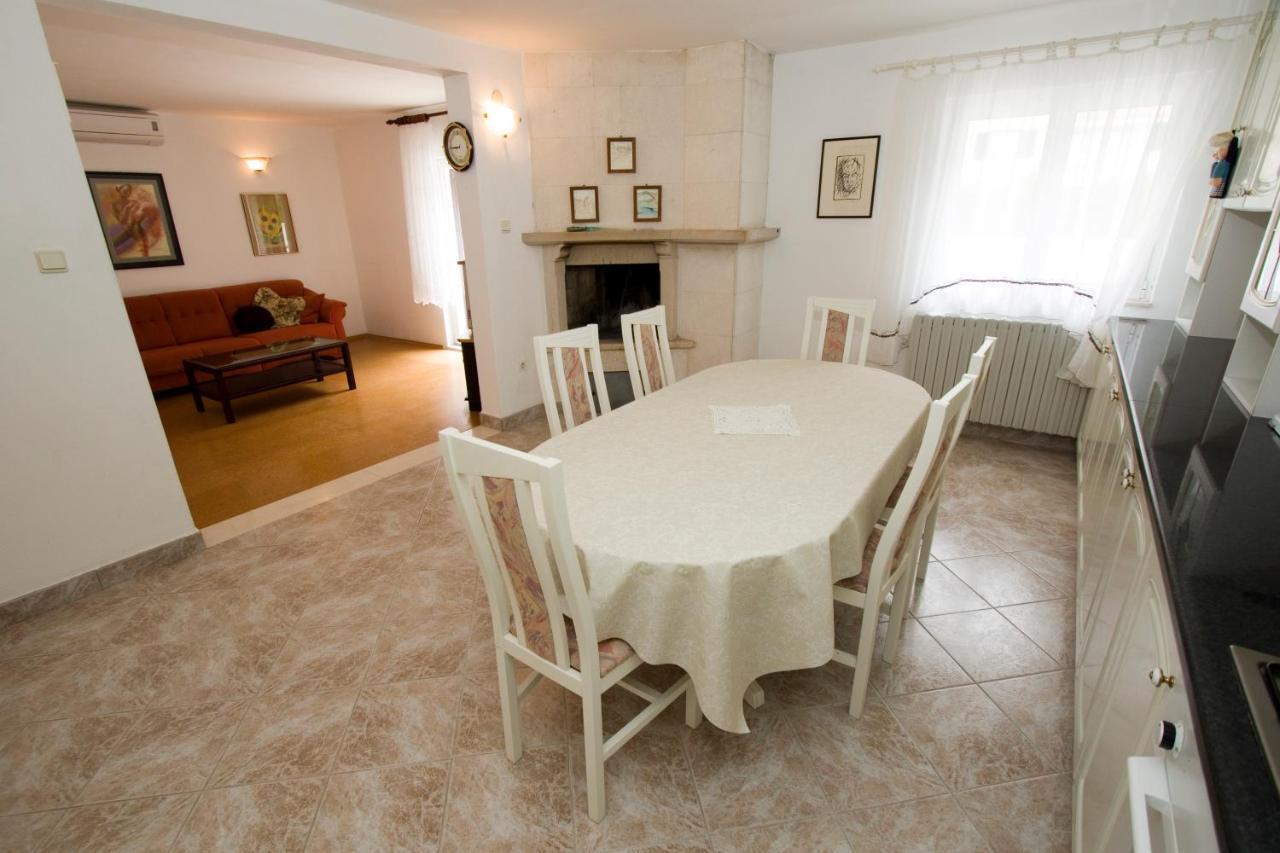 Holiday Home Makarska Buitenkant foto